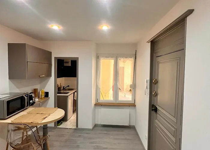 1 Centre Rdc * בר-לה-דוק