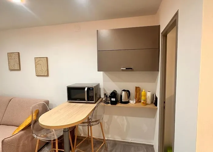 1 Centre Rdc דירה