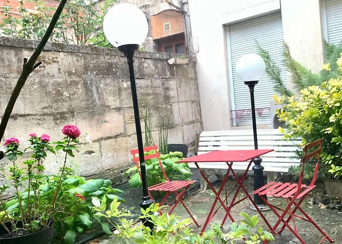 1 Centre Rdc * בר-לה-דוק